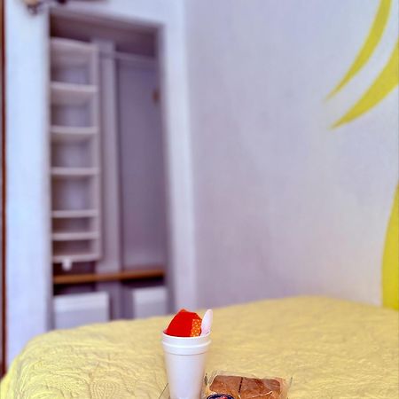 Hostal La Rosa Caceres Exterior photo