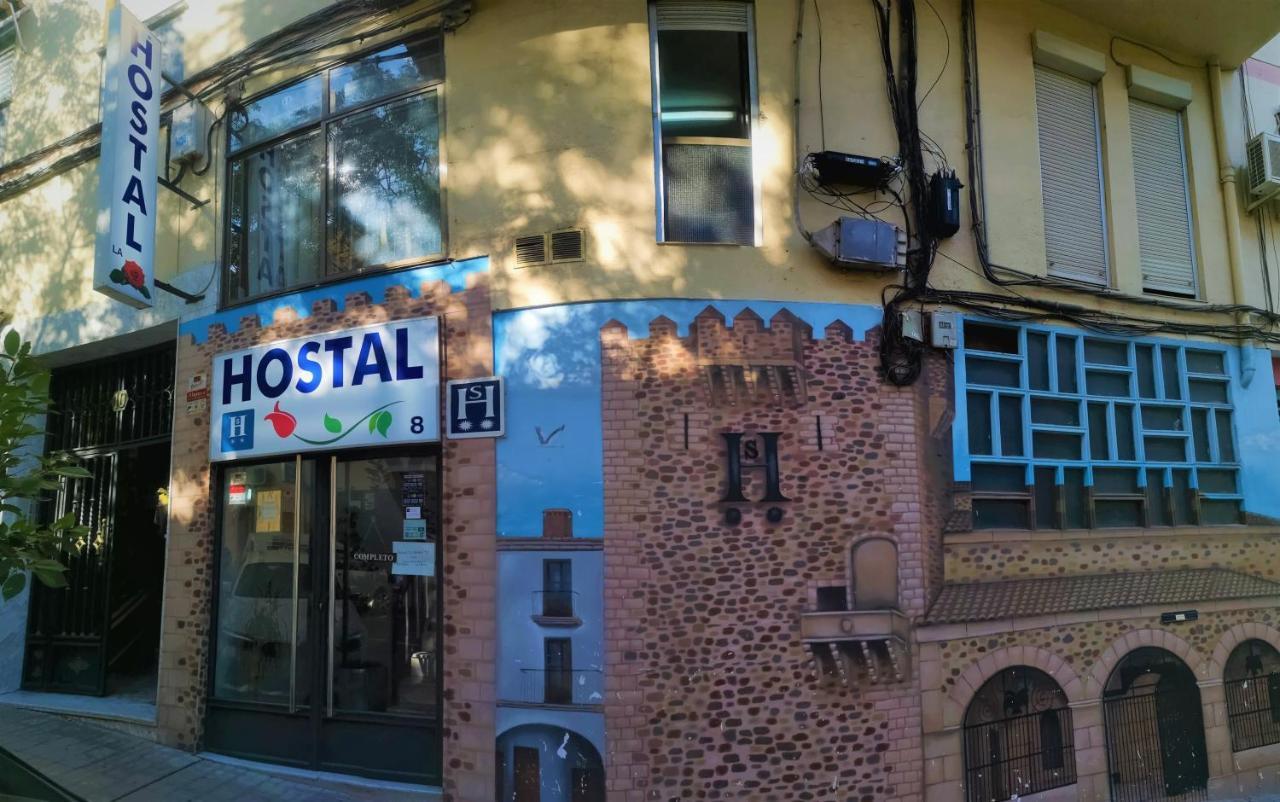 Hostal La Rosa Caceres Exterior photo